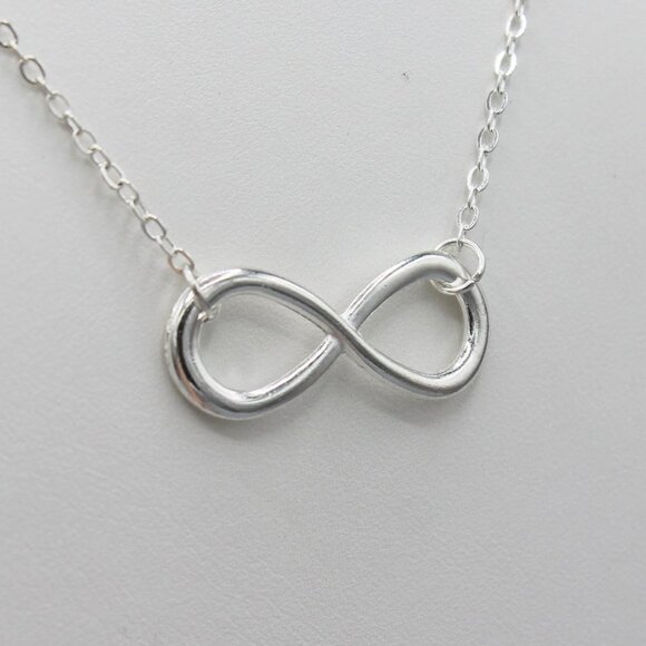 Jewelry necklace infinity love symbol dainty white gold tone minimalist new - Picture 5 of 8